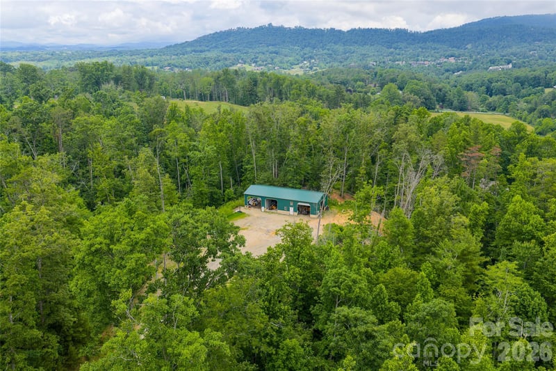 9999 Bear View Rd, Weaverville, NC 28787