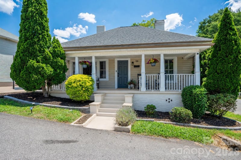 58 4th St, Cramerton, NC 28032