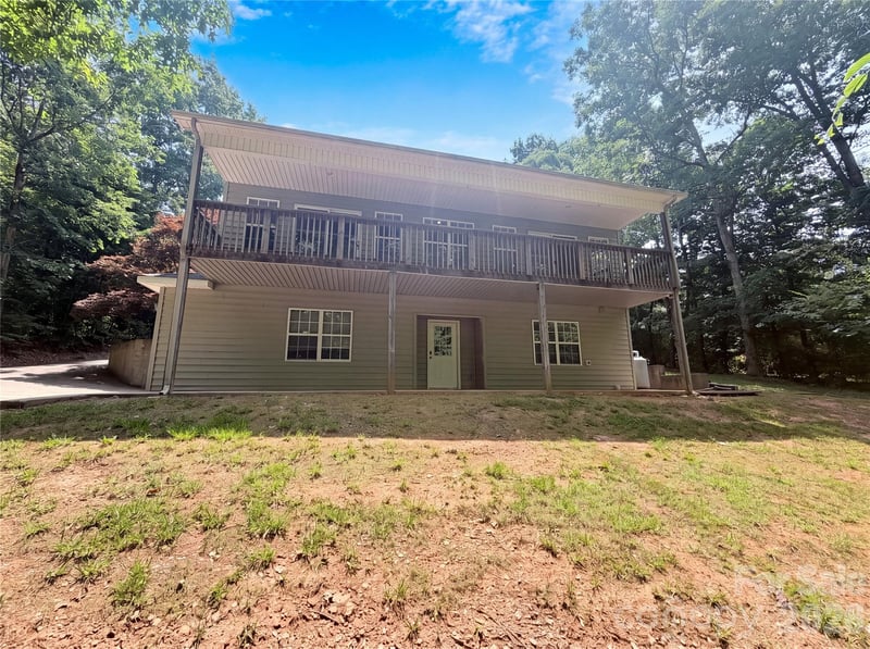 221 Grandview Dr, Statesville, NC 28677