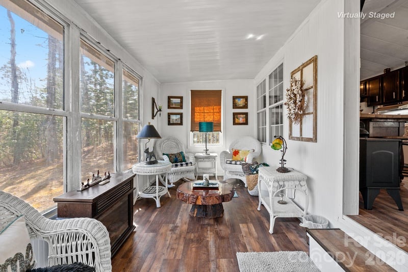 54 Kimiko Ln, Balsam Grove, NC 28708
