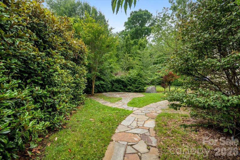 115 Barton Rd, Brevard, NC 28712