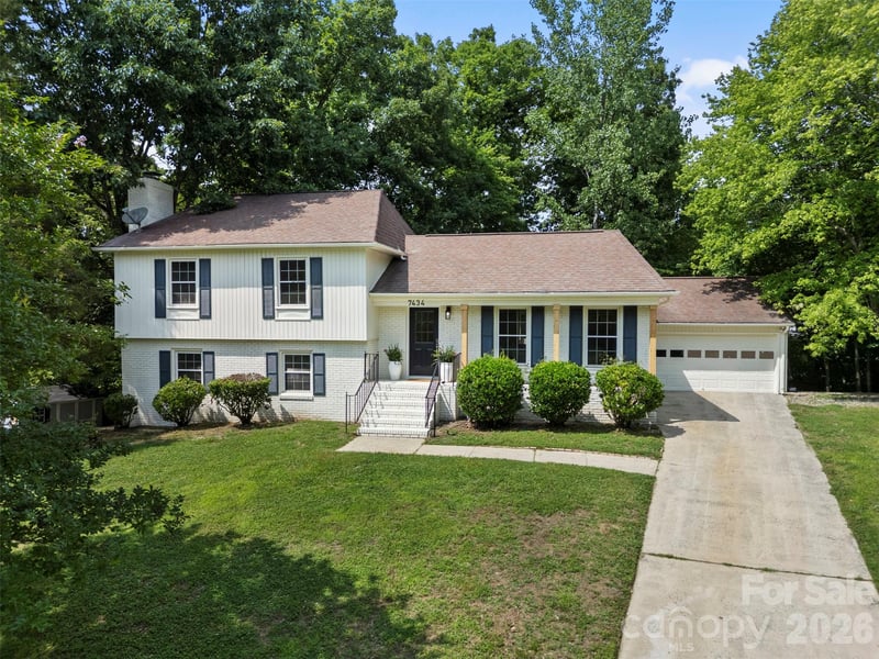 7434 Kilcullen Dr, Charlotte, NC 28270