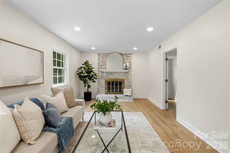 7434 Kilcullen Dr, Charlotte, NC 28270