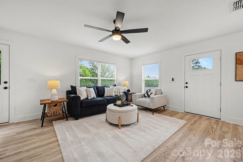 4218 Pine St, Kannapolis, NC 28081