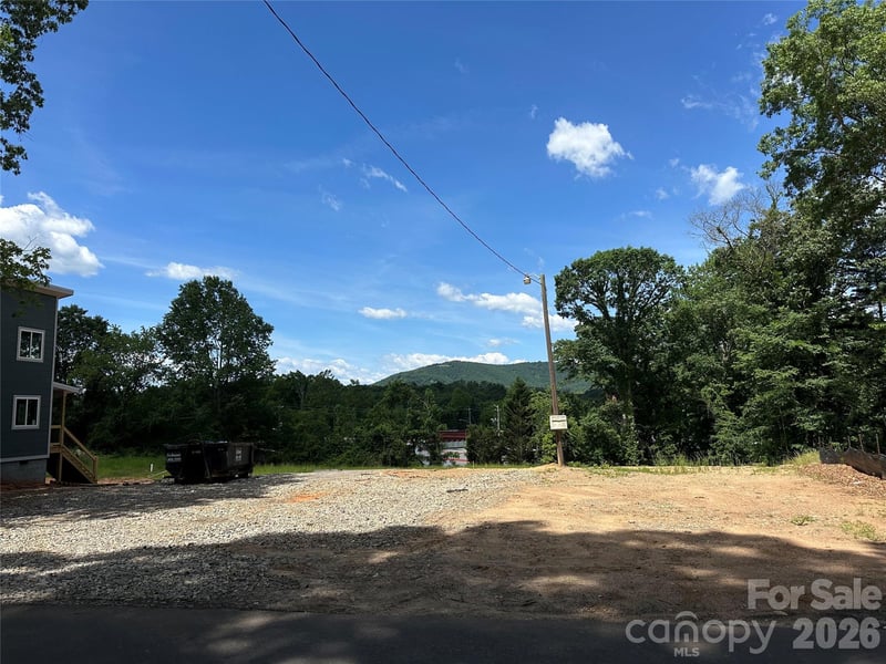 25 Oak Hill Dr #1, Asheville, NC 28806