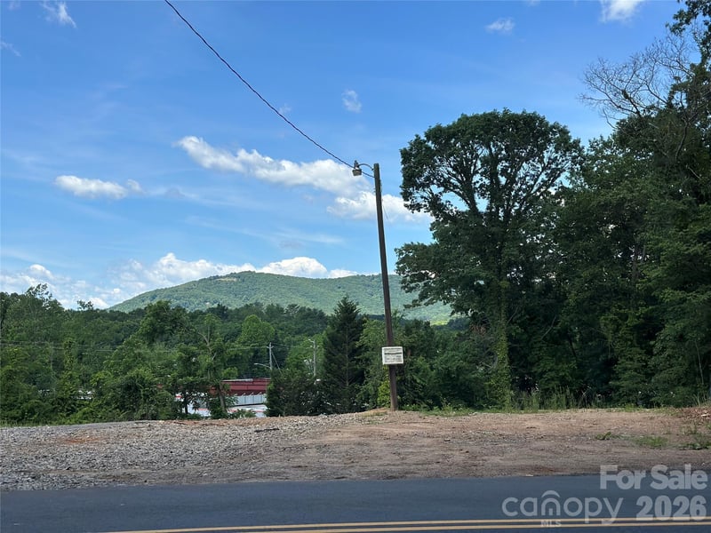25 Oak Hill Dr #1, Asheville, NC 28806
