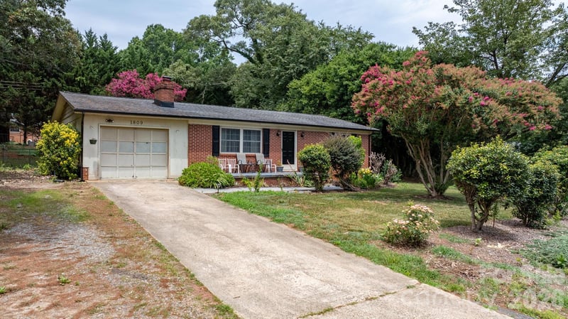 1809 31st St, Hickory, NC 28601