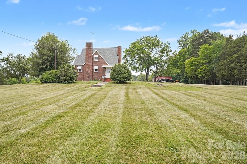 1951 Us Hwy 158 Hw, Mocksville, NC 27028