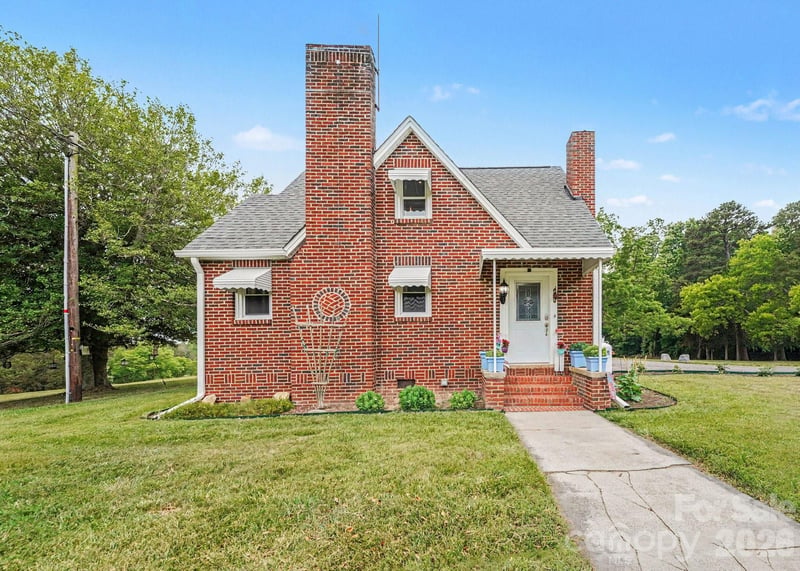 1951 Us Hwy 158 Hw, Mocksville, NC 27028
