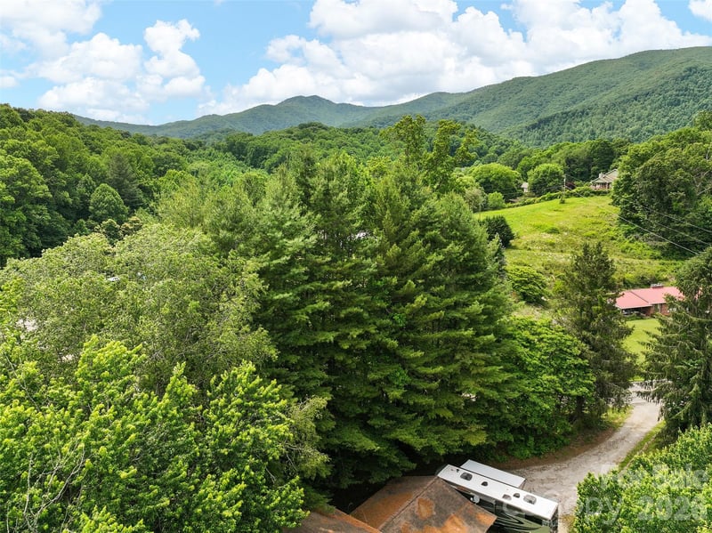 277 Orion Davis Rd, Waynesville, NC 28786