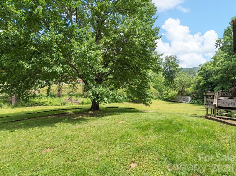 277 Orion Davis Rd, Waynesville, NC 28786