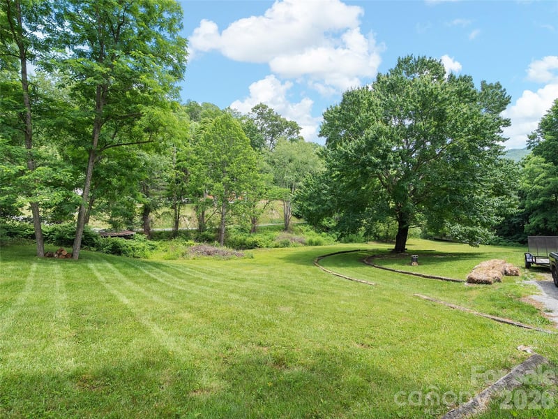 277 Orion Davis Rd, Waynesville, NC 28786