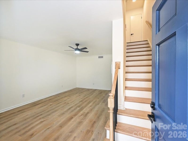 6810 Farmingdale Dr, Charlotte, NC 28212