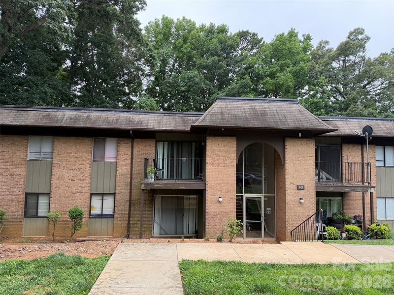 401 Orchard Trace Ln #8, Charlotte, NC 28213
