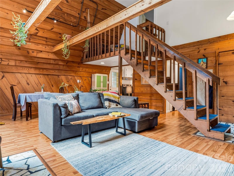 355 London Rd, Asheville, NC 28803