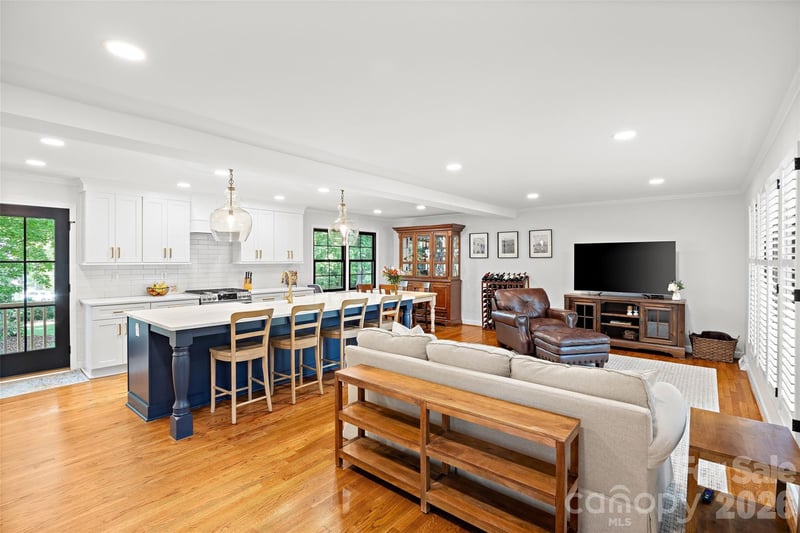3724 Champaign St, Charlotte, NC 28210