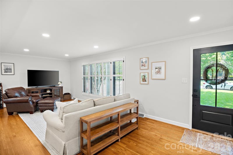 3724 Champaign St, Charlotte, NC 28210