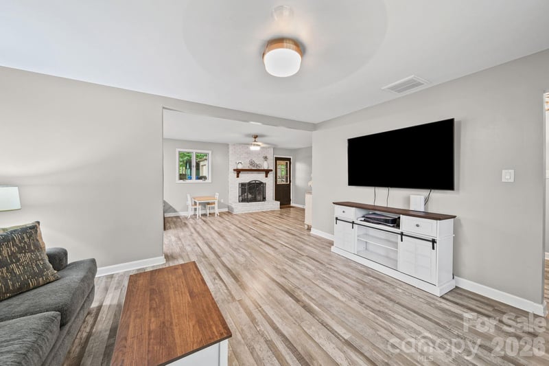 406 S Magnolia St, Mooresville, NC 28115
