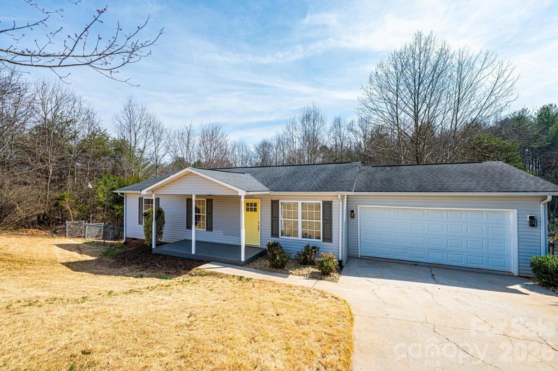 1337 Gallatin Ln, Hudson, NC 28638