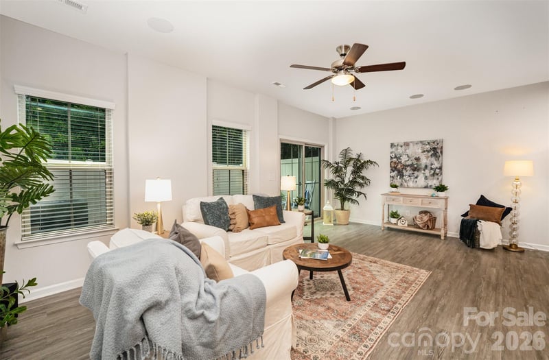 407 Park Meadows Dr, Matthews, NC 28104