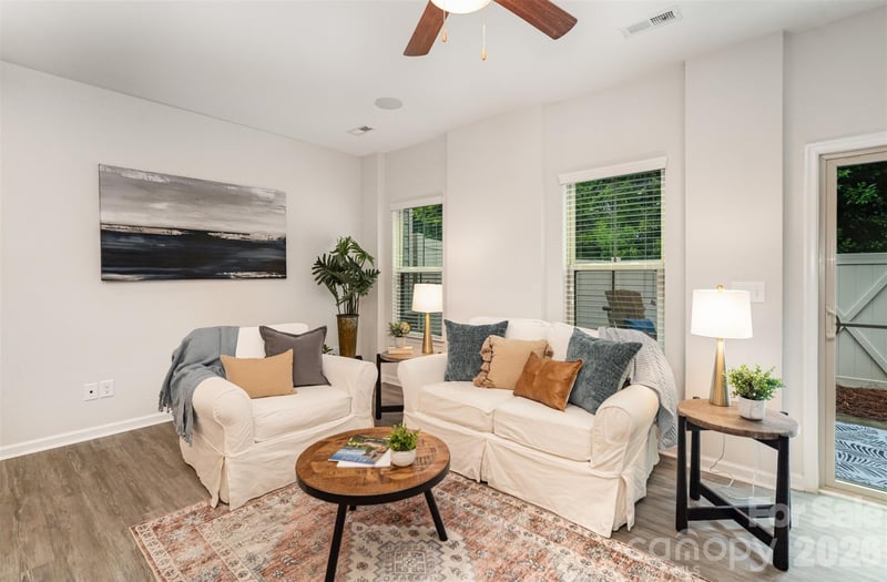 407 Park Meadows Dr, Matthews, NC 28104