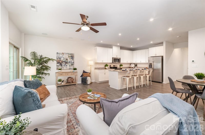 407 Park Meadows Dr, Matthews, NC 28104