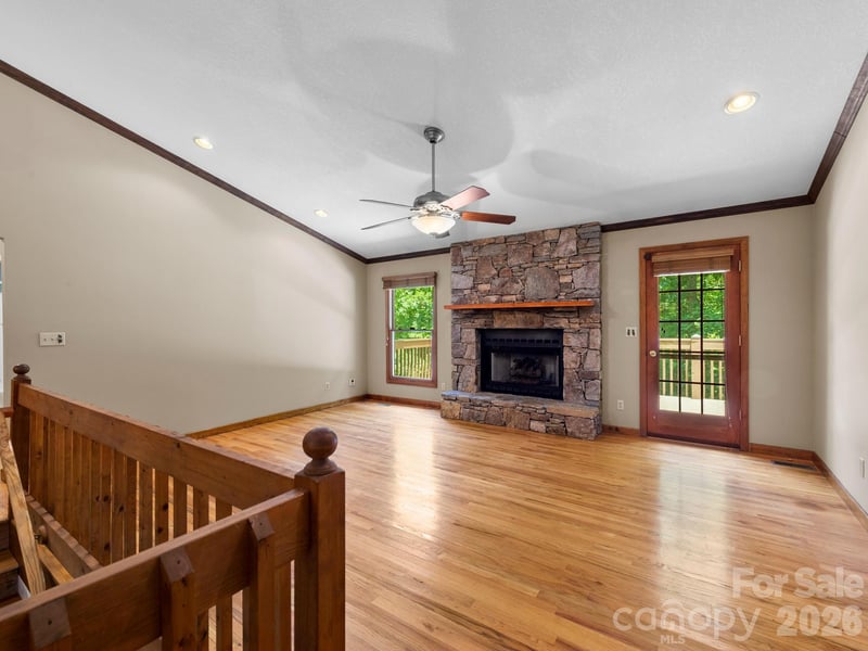 11 Robin Ln, Weaverville, NC 28787