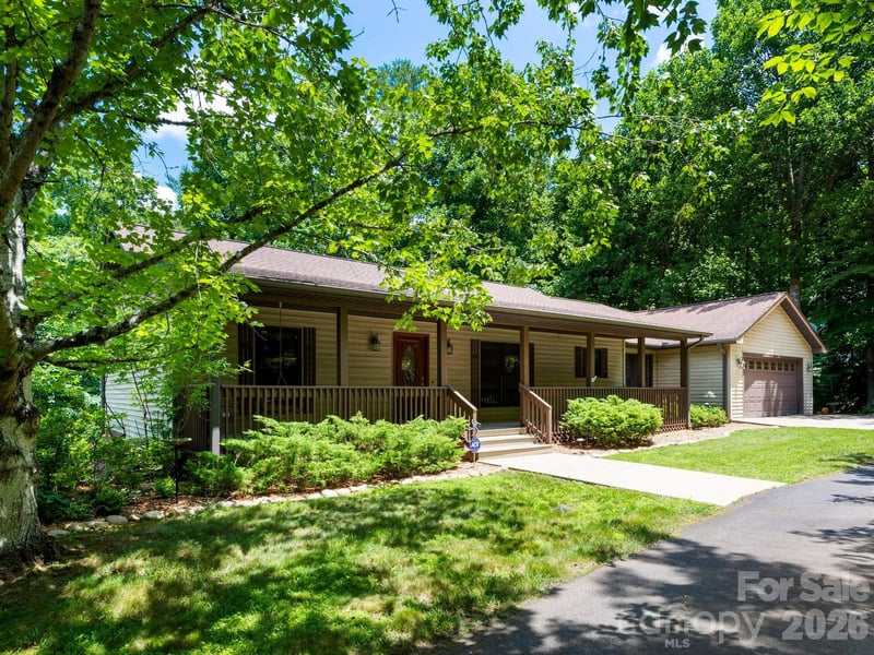 11 Robin Ln, Weaverville, NC 28787