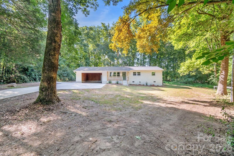 2177 Thornwell Rd, Lancaster, SC 29720