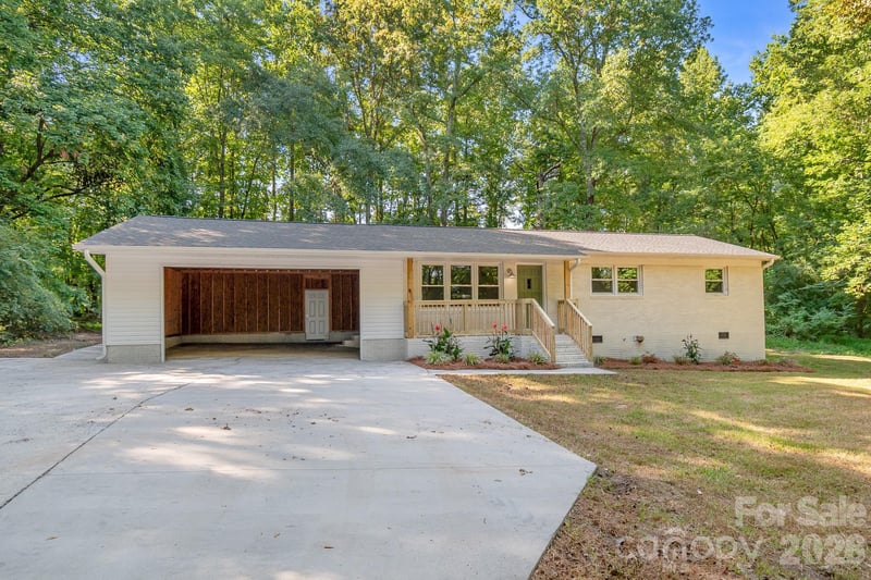 2177 Thornwell Rd, Lancaster, SC 29720