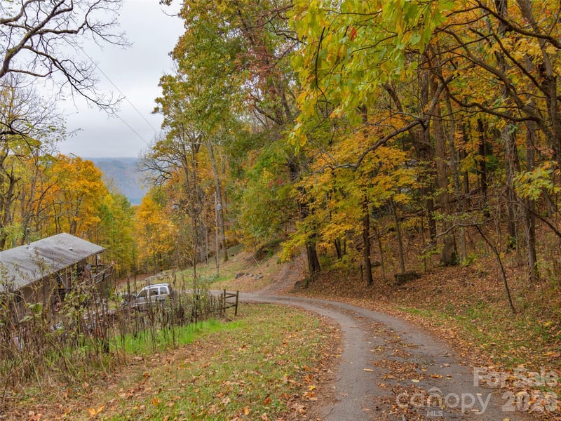000 Sleepy Hollow Ln #13 & 14, Canton, NC 28716