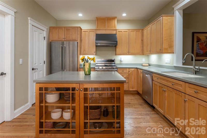1328 Heathbrook Cir, Asheville, NC 28803