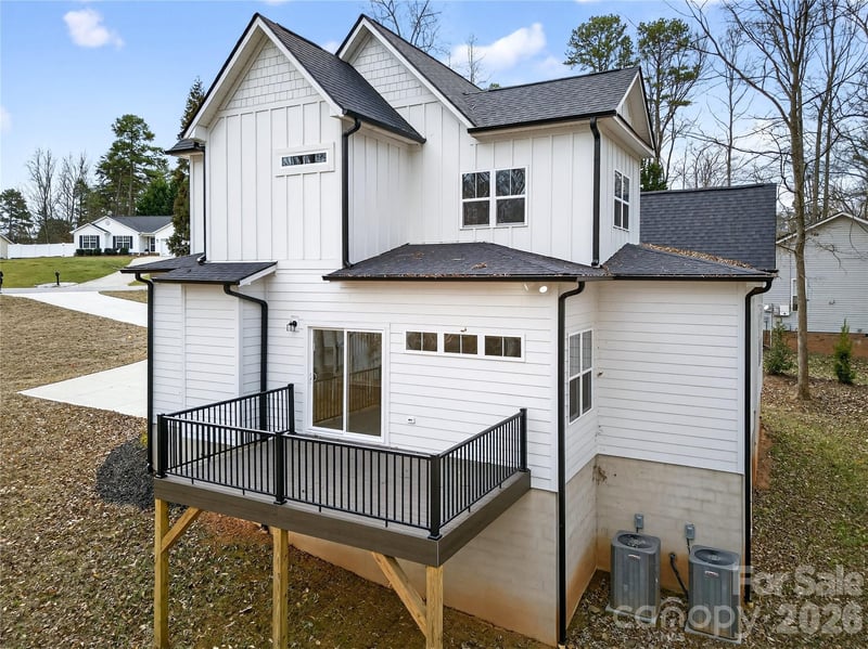 140 Meadowfall Ln, Troutman, NC 28166