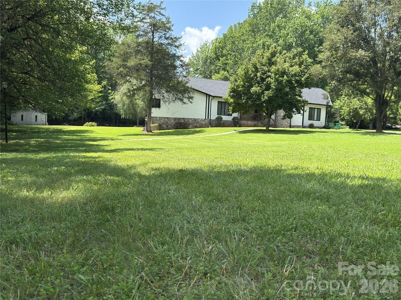 7825 Plott Rd, Charlotte, NC 28215
