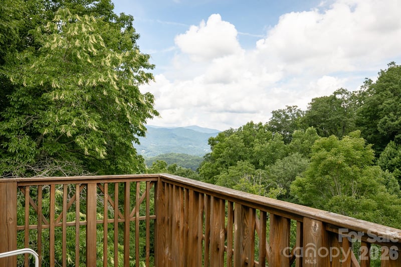 222 Creekside Way #D301, Burnsville, NC 28714