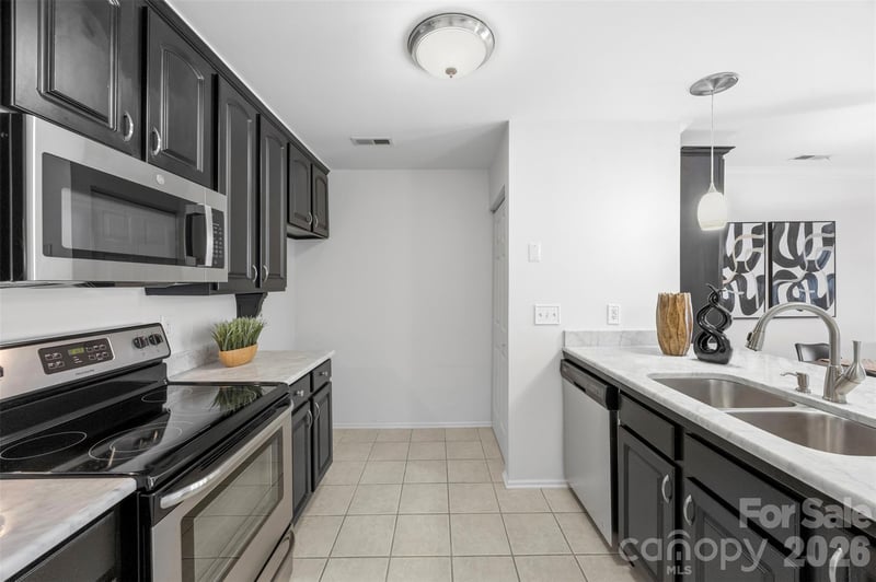 907 Southwest Dr, Davidson, NC 28036