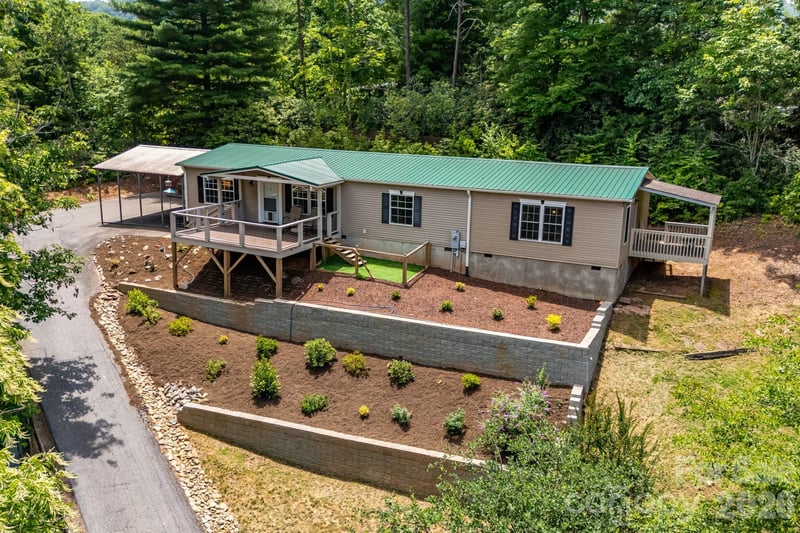 112 Reeves Rd, Leicester, NC 28748