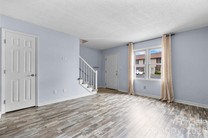 1330 5th St #64, Hickory, NC 28601