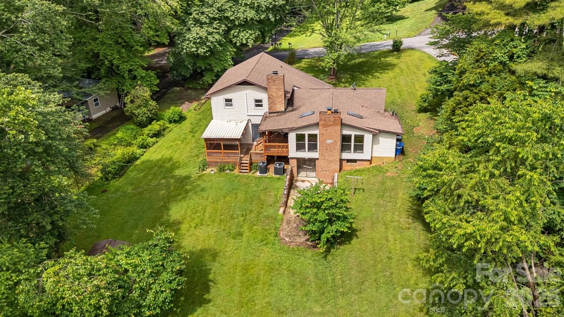 32 Mayfair Dr, Candler, NC 28715