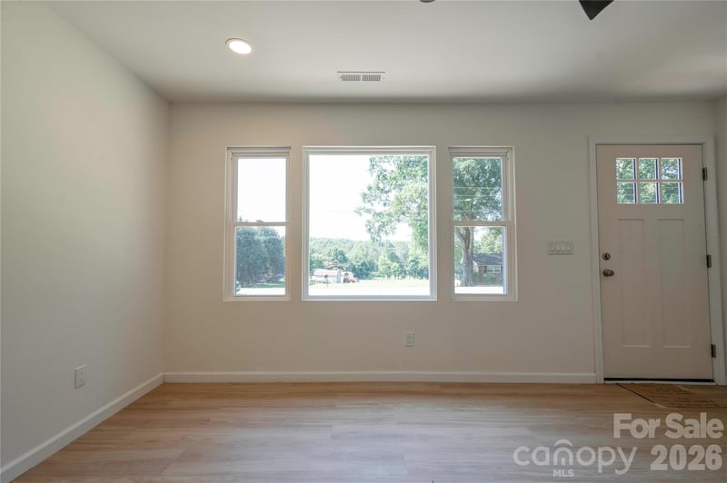 2994 Lutz Blvd, Newton, NC 28658