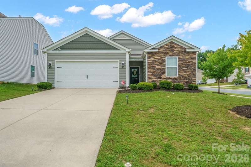 7004 Branch Fork Rd, Charlotte, NC 28215
