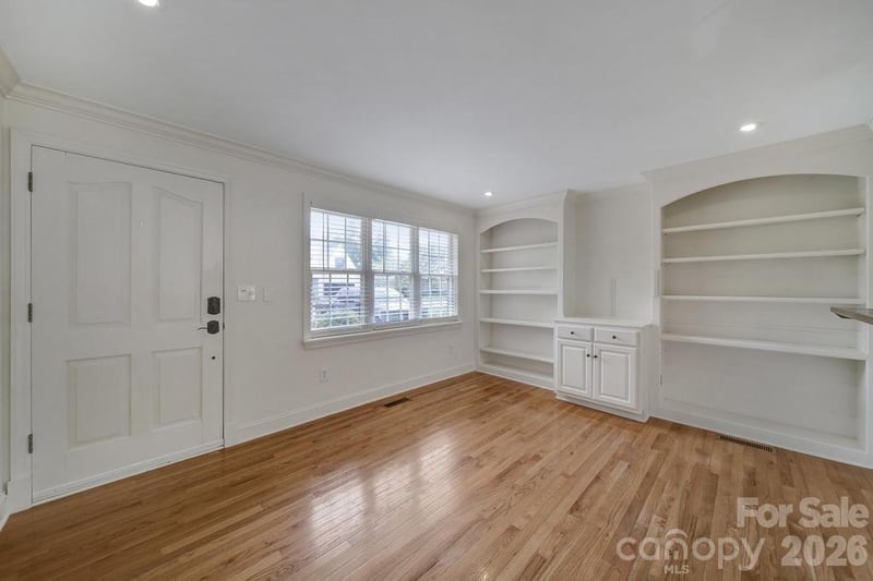 2715 Springway Dr, Charlotte, NC 28205