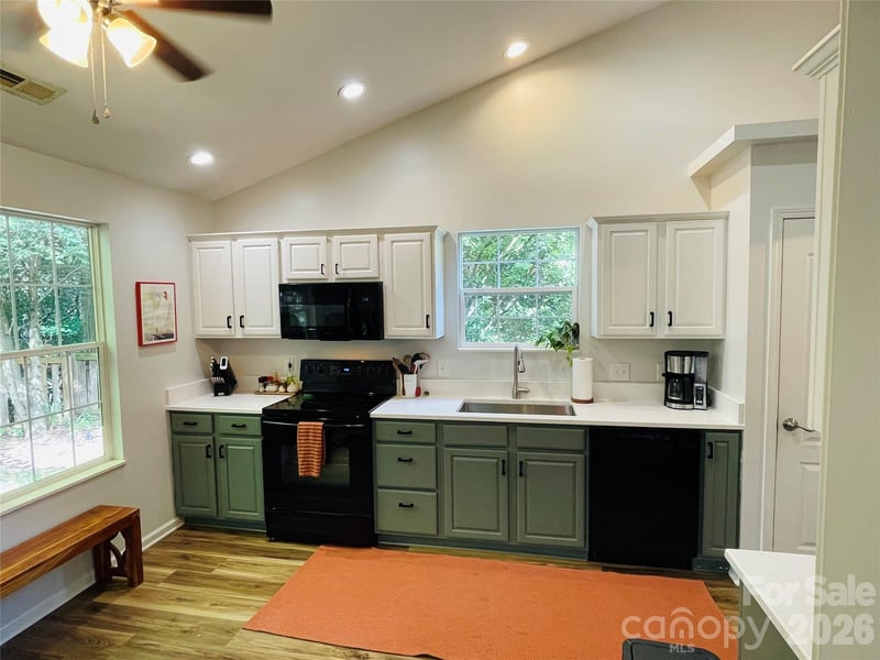 50 Stonebridge Dr, Asheville, NC 28805