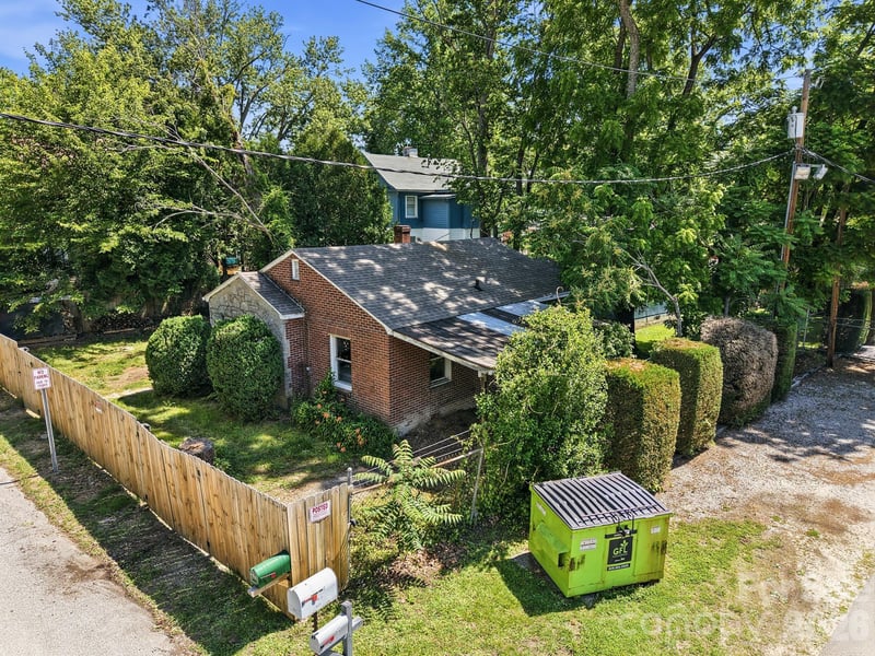414 Whitted St, Hendersonville, NC 28739