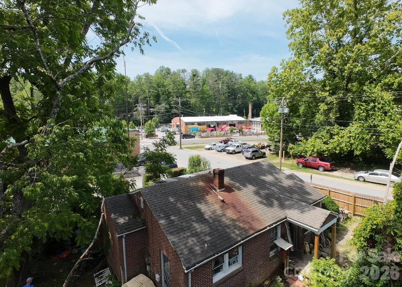 414 Whitted St, Hendersonville, NC 28739