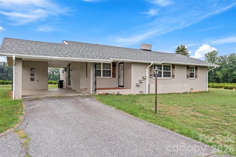 114 Shiloh Farm Trl, State Road, NC 28676