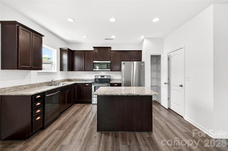 9013 Magnolia Lily Ave, Charlotte, NC 28227