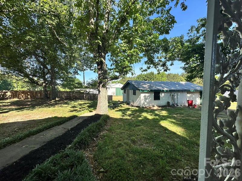610 Helton Rd, Cherryville, NC 28021