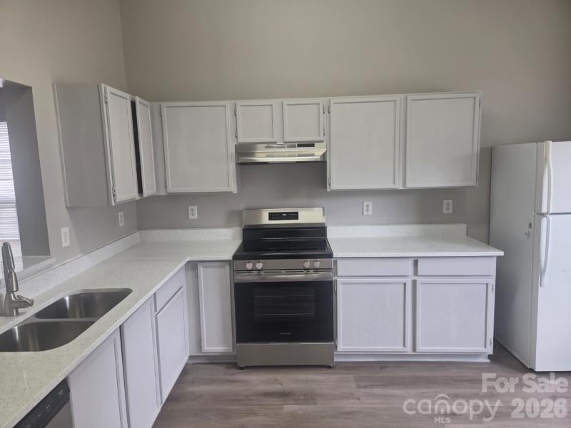 821 Lakehill Rd, Charlotte, NC 28214
