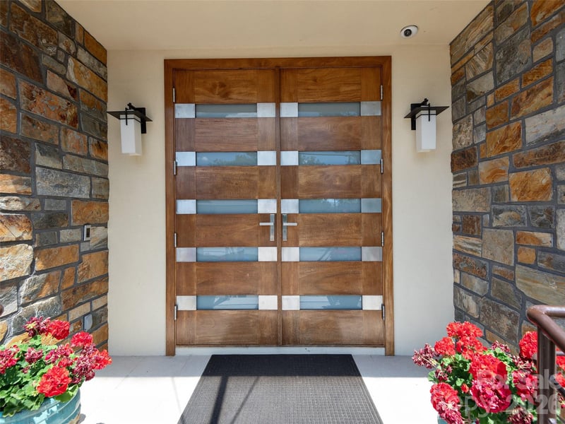 95 Horizon Hill Rd, Asheville, NC 28804